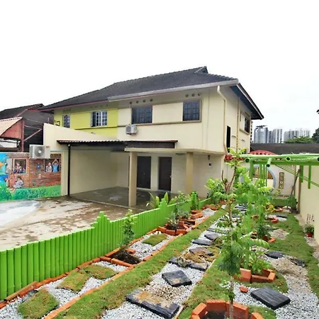 Gajah Villa 82